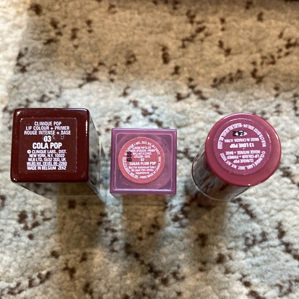 Clinique makeup with bag - Picture 2 of 5